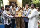 சண்முக பாண்டியன் விஜயகாந்த் நாயகனாக நடிக்கும் இப்படத்தின் பூஜையில்